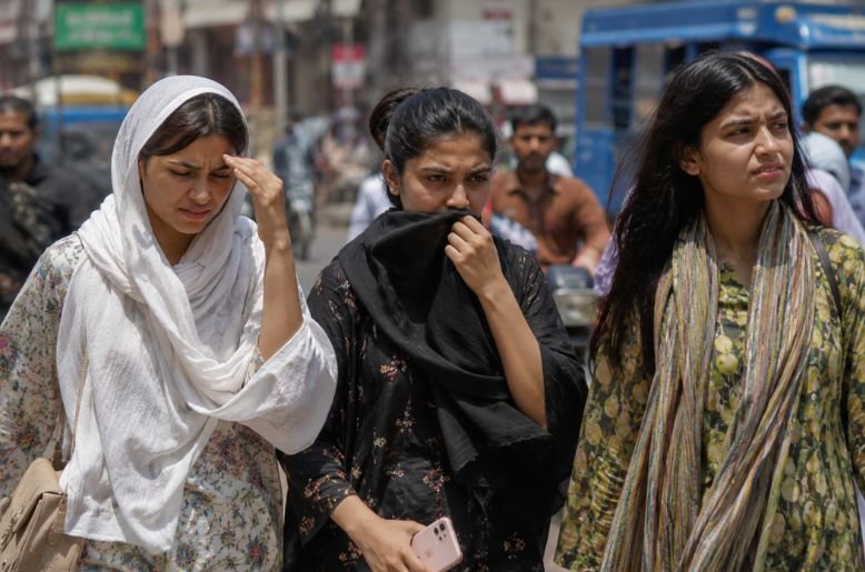 Karachi temperature, weather update today, May 6, 2026