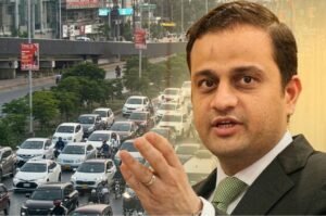 Mayor Karachi Murtaza Wahab publicly defies traffic rules