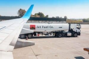 Pakistan announces reduction in jet fuel prices