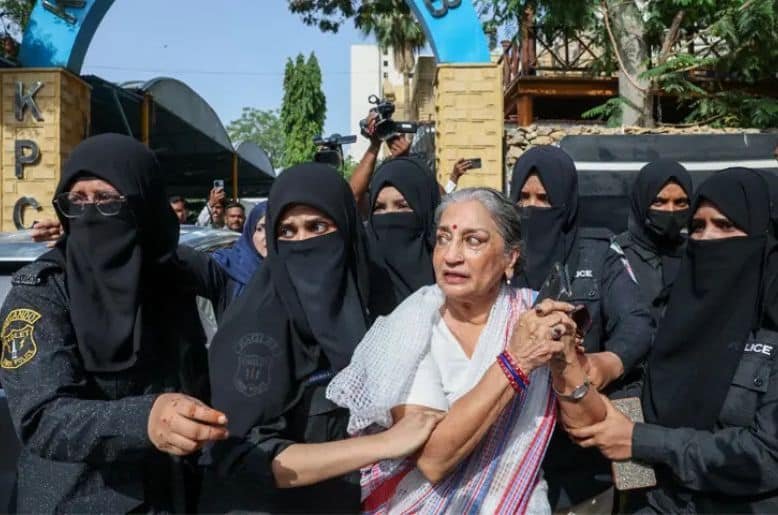 Sheema kermani arrest, sheema kermani, aurat march, aurat march karachi, mera jism meri marzi movement, human rights