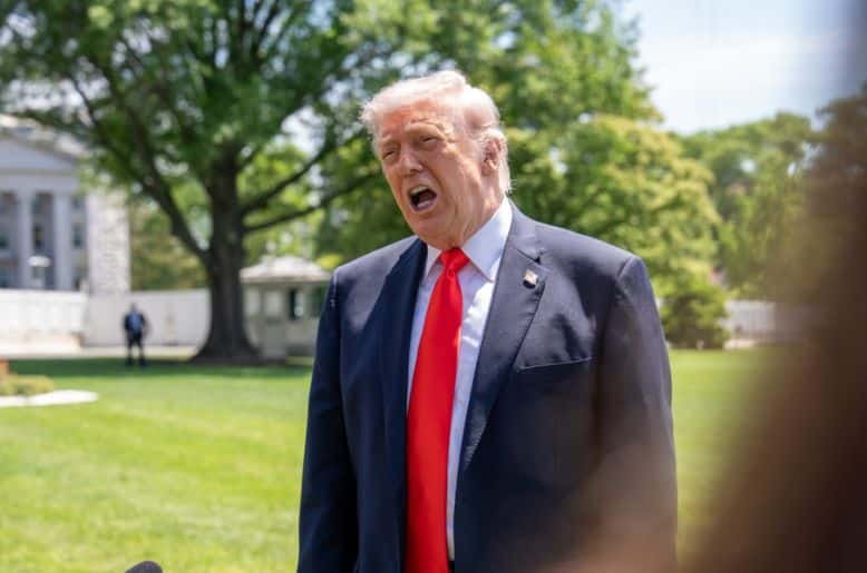 Trump says restarting strikes on Iran possible