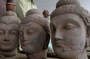 US returns over 450 stolen antiquities to Pakistan