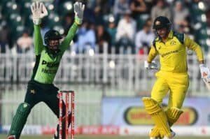 2nd ODI Australia lose four wickets against Pakistan