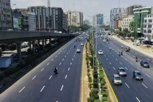 E-challans issued for lane violations on Shahrah-e-Faisal starting from June 1