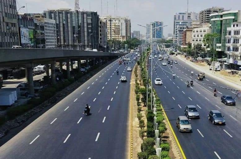E-challans issued for lane violations on Shahrah-e-Faisal starting from June 1