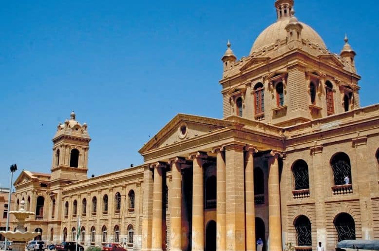 How can Sindh students apply for college admissions through SECCAP portal