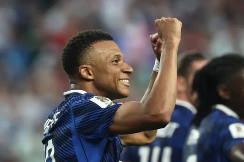 Mbappe 100th France