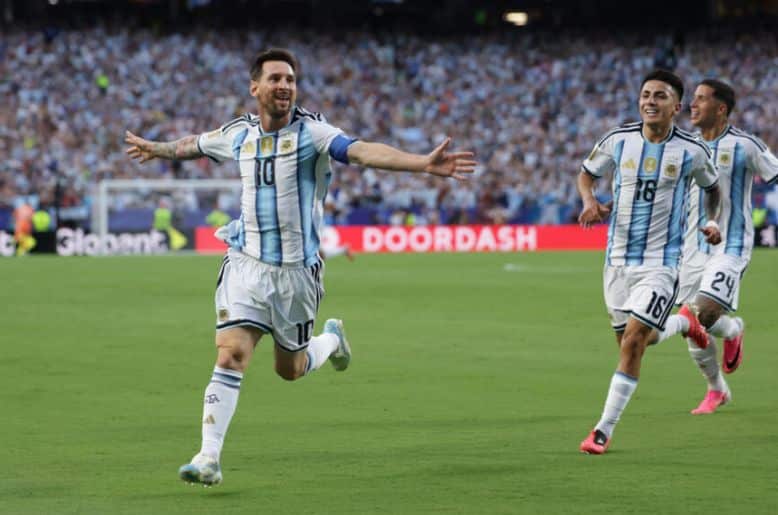 Messi red card