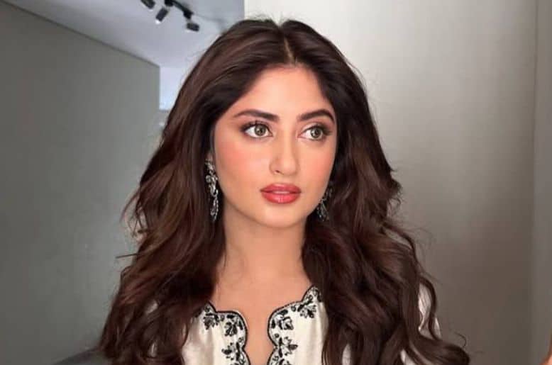 Sajal Aly shares gratitude post over Zanjeerain success
