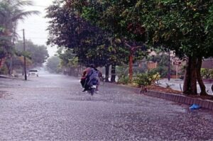 Monsoon to begin July 1, first spell to hit Punjab and AJK