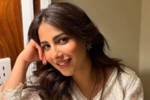 Ushna Shah leaves Pakistan ahead of first child’s birth