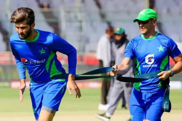 Shaheen Afridi starts rehab after knee injury