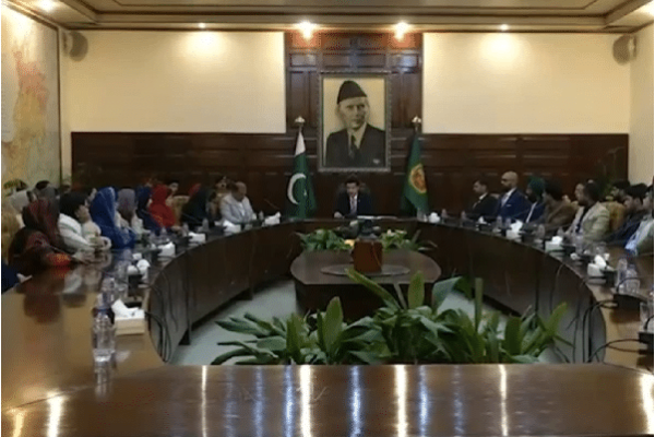 Balochistan delegation holds key meetings in Peshawar