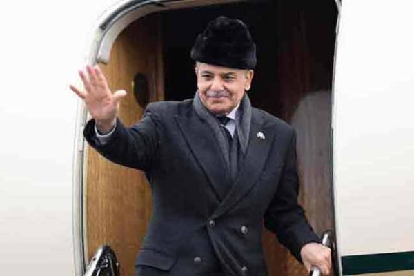 PM Shehbaz Sharif Reaches London on Personal Visit
