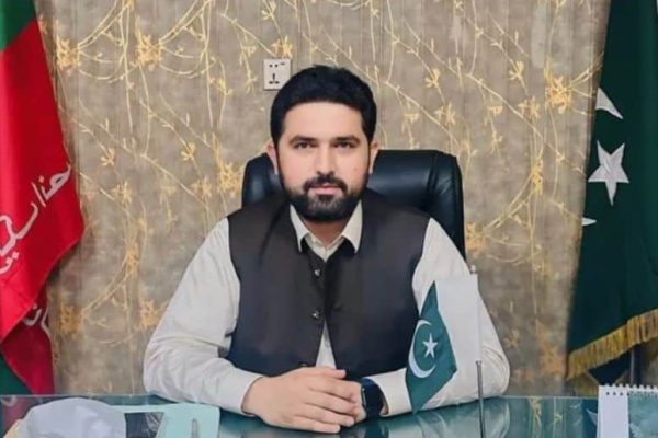 KP government reshuffles over 40 senior officers in one day, raises questions
