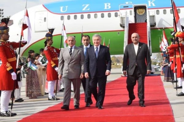 Uzbek President Shavkat Mirziyoyev arrives in Islamabad on two-day visit