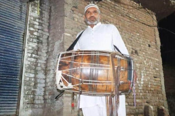 Razman Sehri: Old Sehri wake-up tradition gradually disappearing