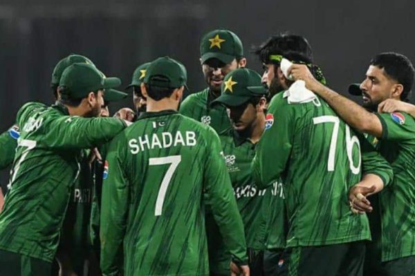 Pakistan hold nerve against Sri Lanka, but World Cup dream ends