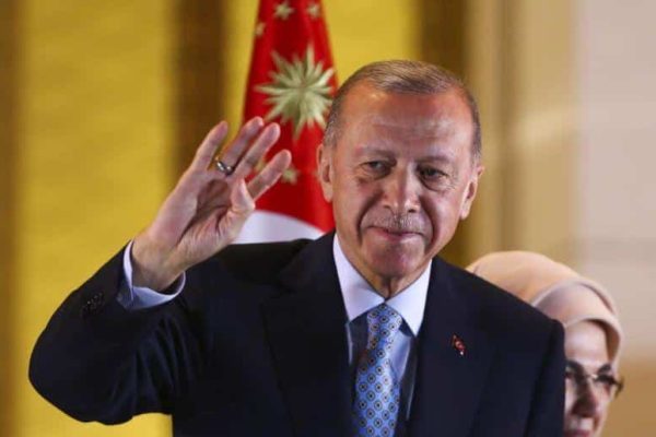 Erdoğan holds diplomatic talks with global leaders amid Middle East tension