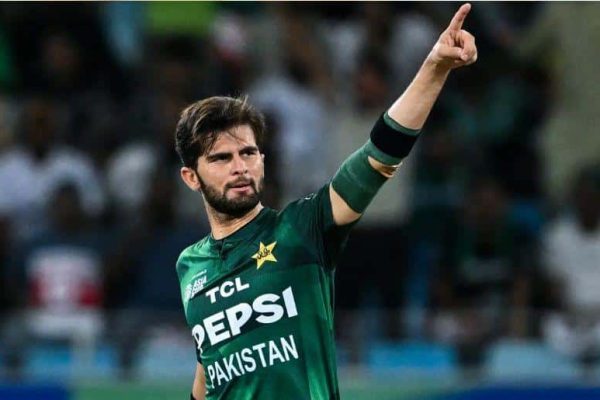 Why did Shaheen Afridi withdraw from The Hundred auction?