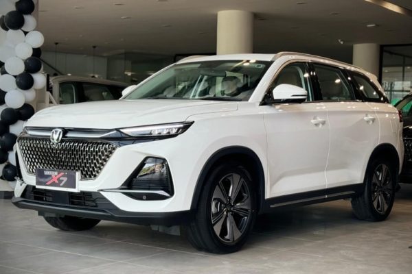 Changan slashes Oshan X7 prices by up to Rs850,000