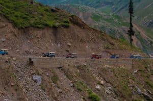 Cloudburst risk forces closure of Lake Saif-ul-Malook road