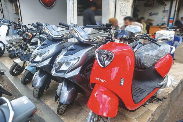 Electric bikes in short supply as rising fuel prices push buyers to switch