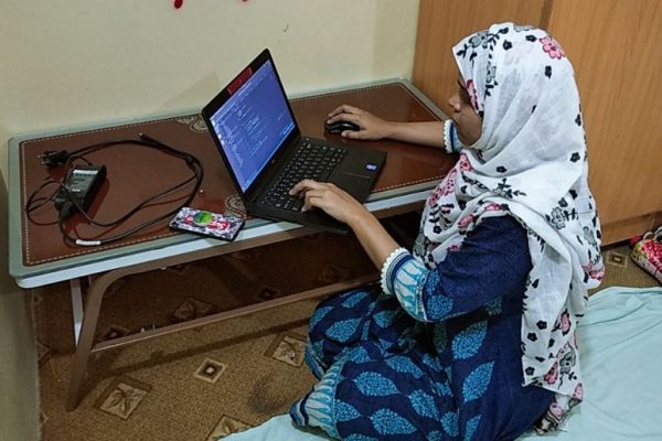 Free laptops, monthly stipend for women under “e-Learn She Earn” program
