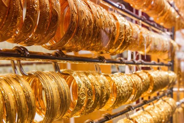 Gold price jumps to record high in Pakistan