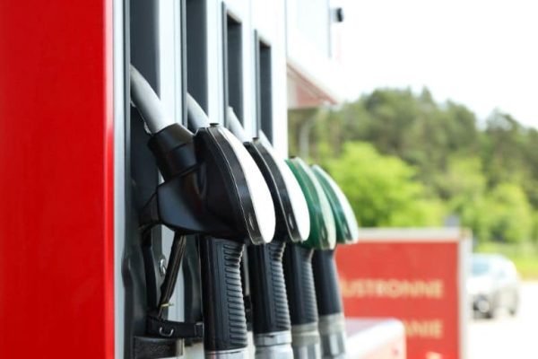 Government announces new petrol prices in Pakistan for next fortnight 