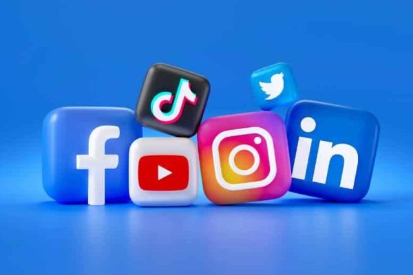 Under-16s face social media ban in UK