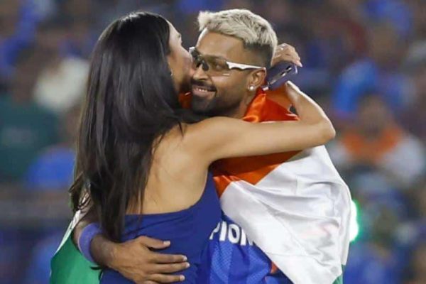 FIR requested against Pandya for ‘Indecent’ flag use