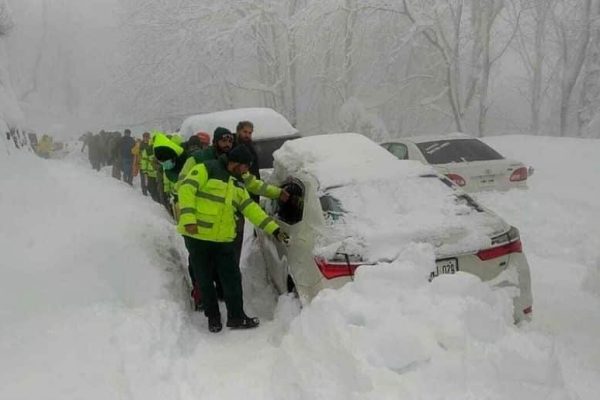 Heaviest snowfall in 20-years hits Murree