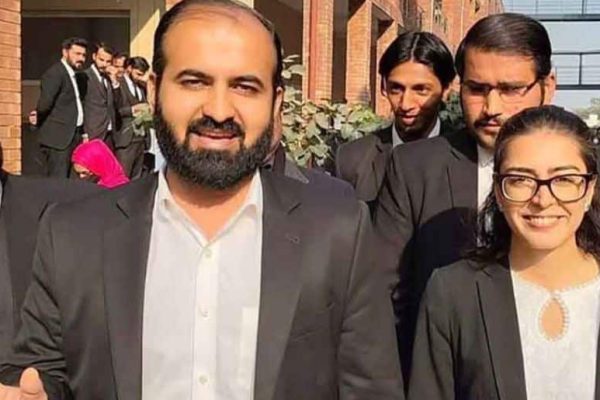 Imaan Mazari, Husband Hadi Chatha arrested in Islamabad
