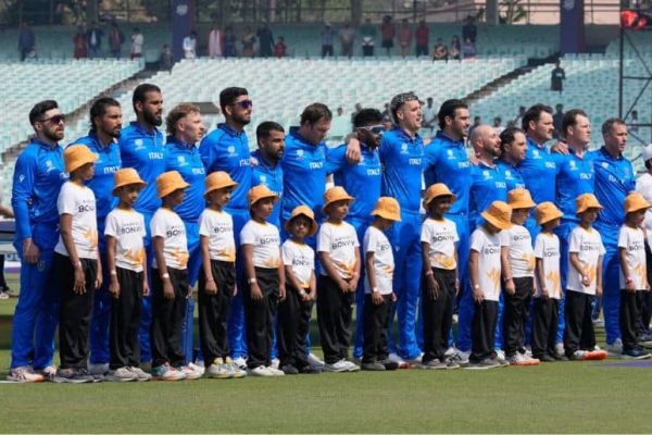 Italy need 208 to win first ever match in World Cup