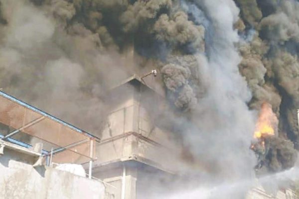 Fire erupts in Karachi’s famous restaurant