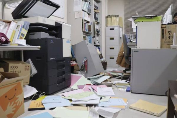 Over 90,000 evacuated after 7.5-magnitude earthquake hits Japan