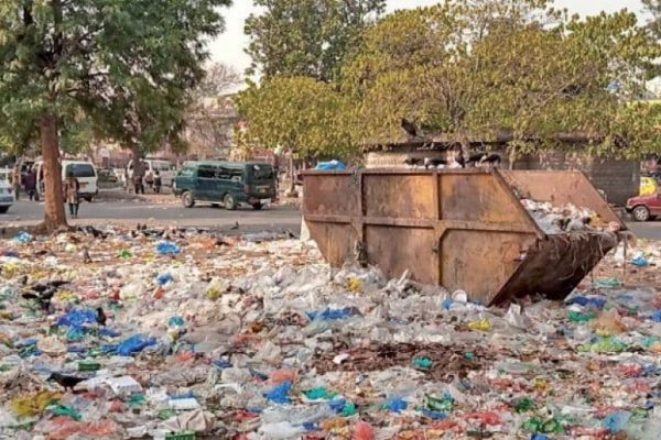 CDA Starts Issuing Fines to Curb Littering in Islamabad