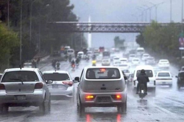 Latest traffic update for commuters as heavy rain continues
