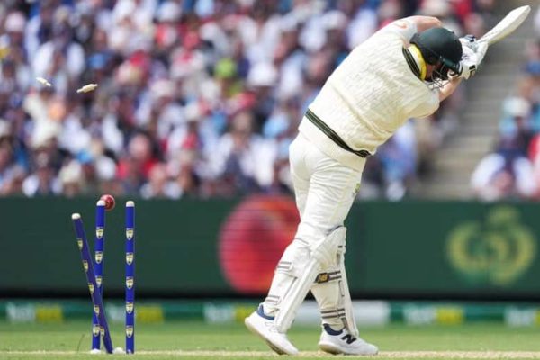 Record 20 wickets fall on 1st day of 4th Ashes Test