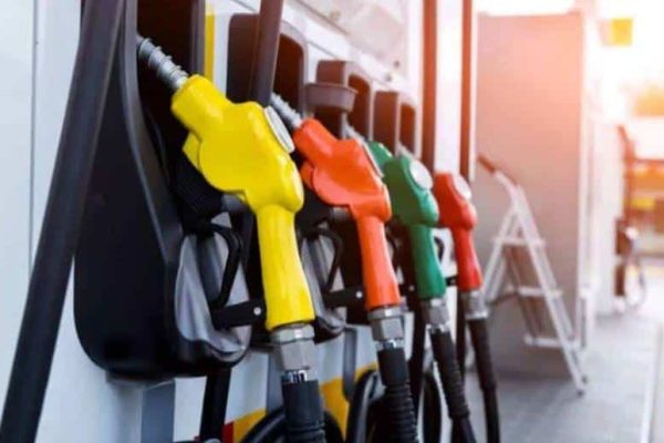 Islamabad: Petrol pump sealed in F10 for selling substandard fuel