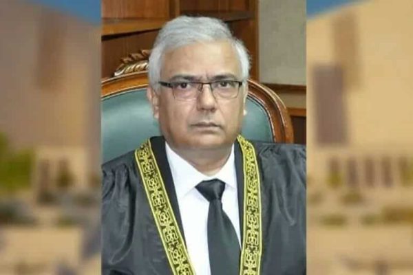 Justice Aminuddin Takes Oath as First CJ of Constitutional Court