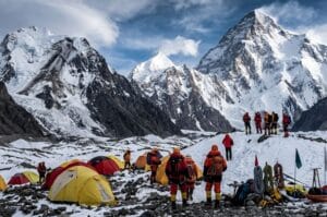K2 summit push postponed after Broad Peak avalanche