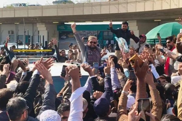 KP CM Sohail Afridi embarks on three-day visit to Karachi, faces flight delays