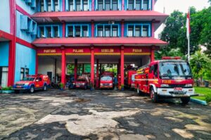 Karachi gets two rebuilt fire stations