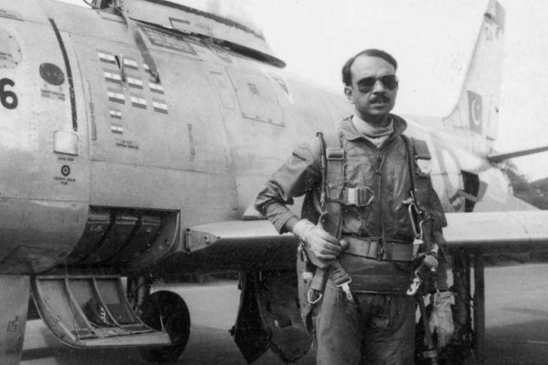 Pakistan remembers MM Alam and his record-breaking bravery