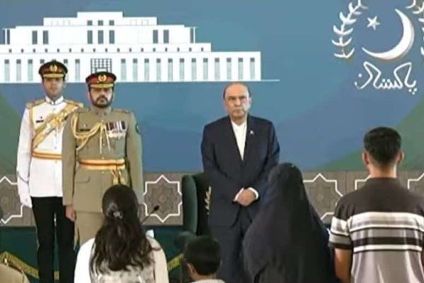 Military awards ceremony held at Aiwan-e-Sadr, President honours armed forces personnel