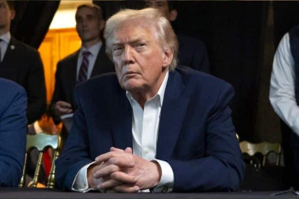 Trump tells Cuba to make a deal or face end of oil, money