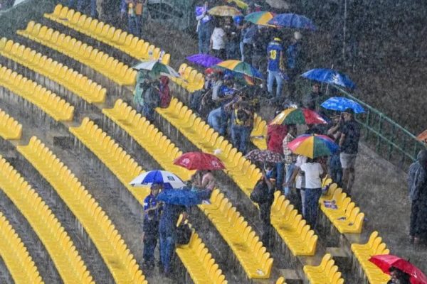 Pakistan opt to bowl first in final match against Sri Lanka