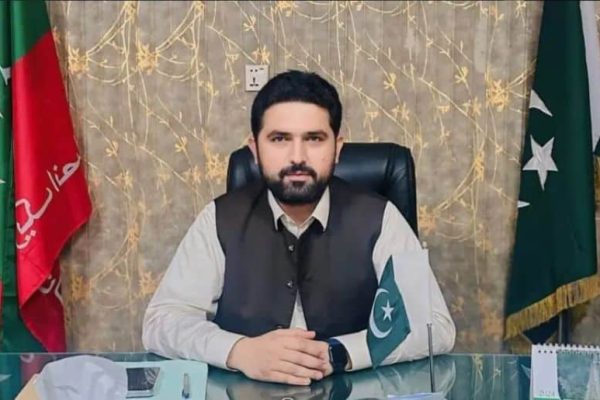 Disappointing:CM KP makes brief speech, leaves